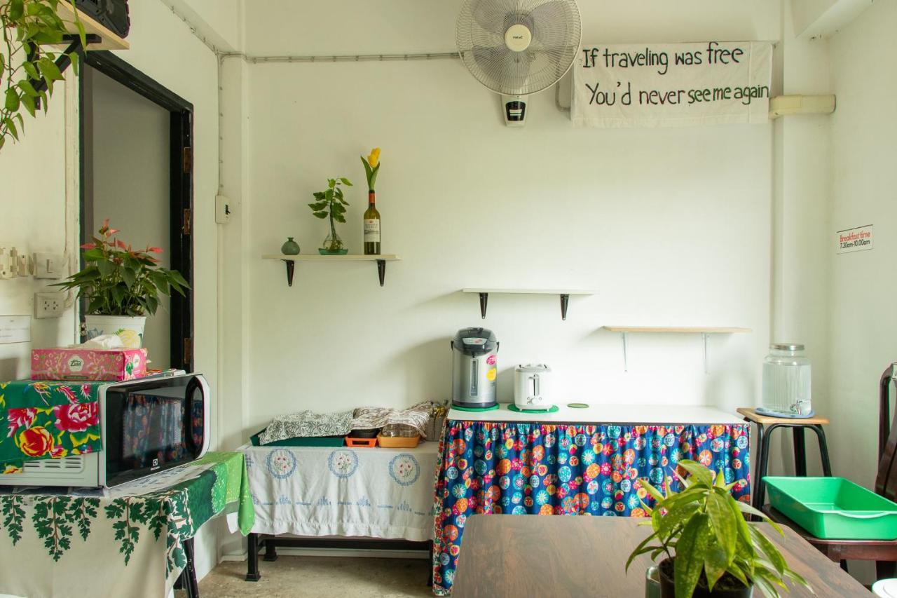 11:11 Hostel Phra Nakhon Si Ayutthaya Exterior foto